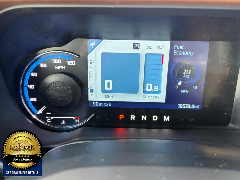 Ford Bronco Vehicle Full-screen Gallery Image 12