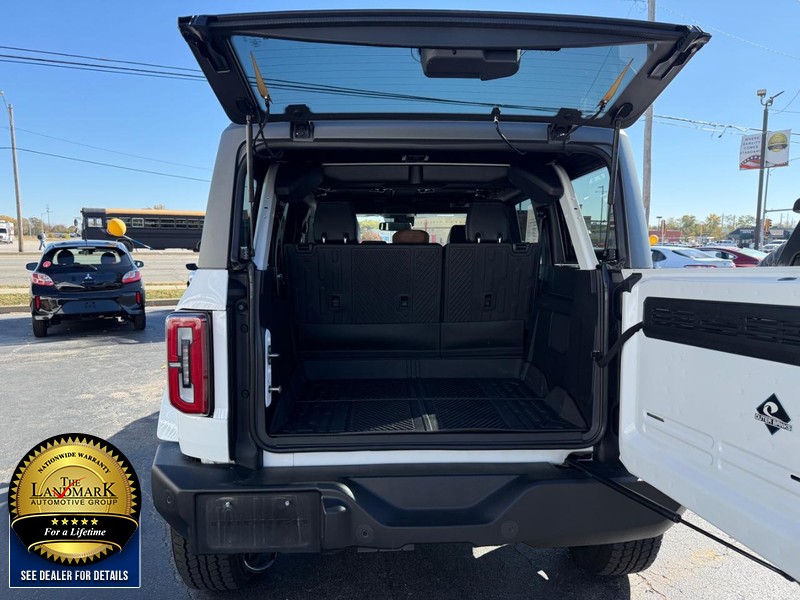 Ford Bronco Vehicle Full-screen Gallery Image 20