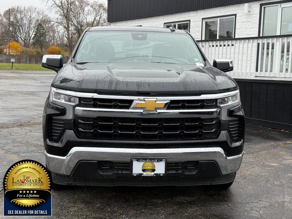 Chevrolet Silverado 1500 Vehicle Full-screen Gallery Image 2