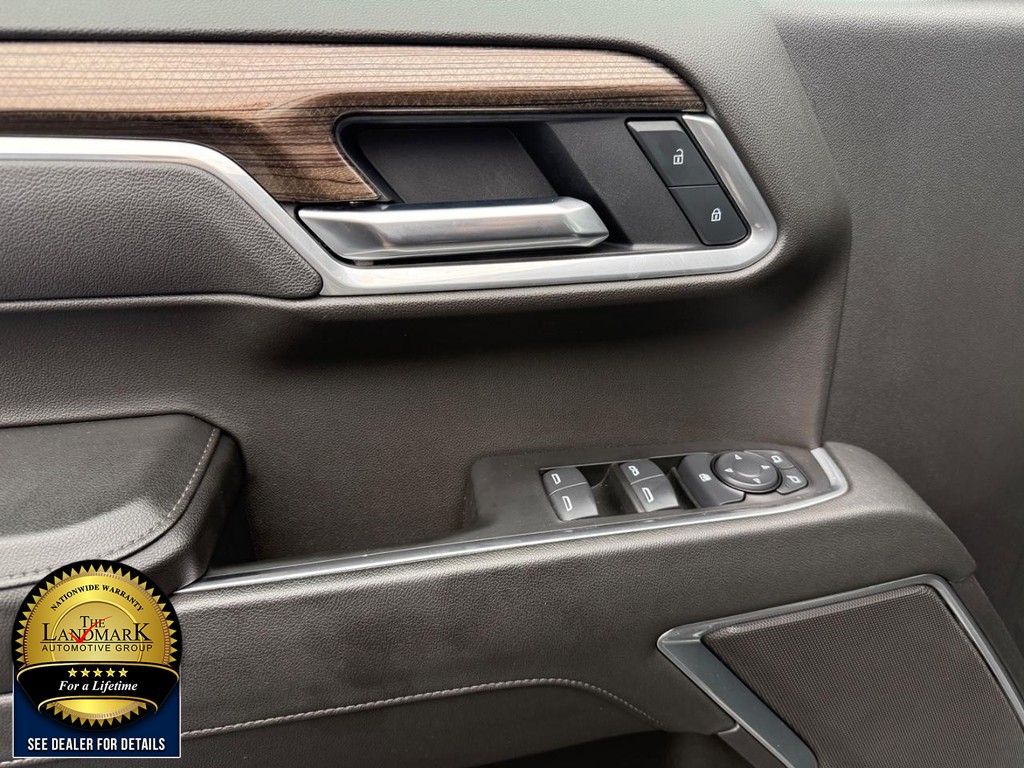 Chevrolet Silverado 1500 Vehicle Full-screen Gallery Image 8