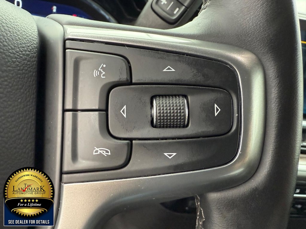 Chevrolet Silverado 1500 Vehicle Full-screen Gallery Image 11