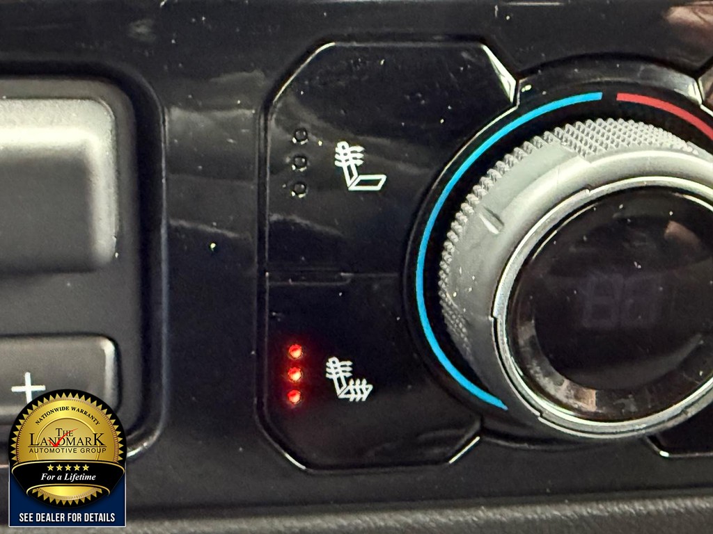 Chevrolet Silverado 1500 Vehicle Full-screen Gallery Image 14