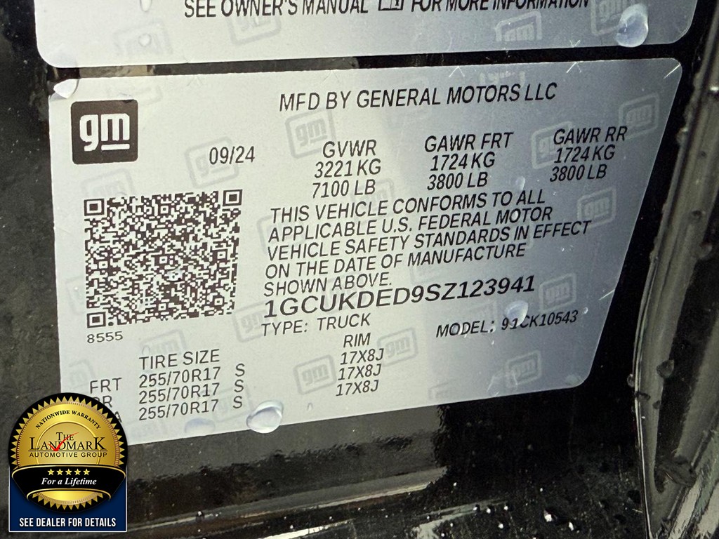 Chevrolet Silverado 1500 Vehicle Full-screen Gallery Image 23