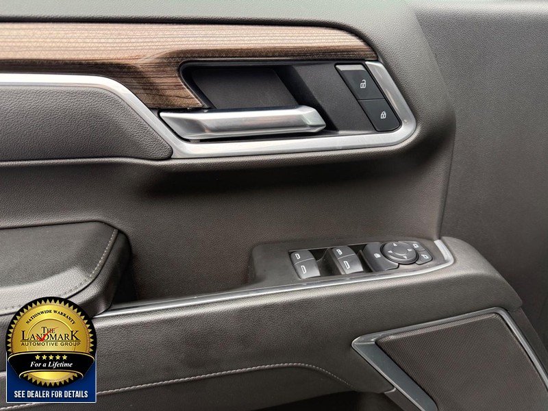 Chevrolet Silverado 1500 Vehicle Full-screen Gallery Image 8