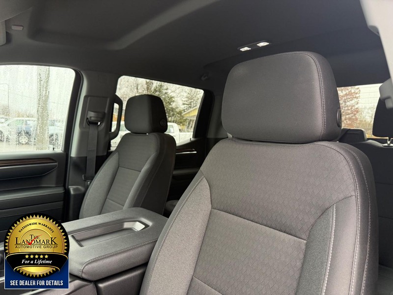 Chevrolet Silverado 1500 Vehicle Full-screen Gallery Image 9