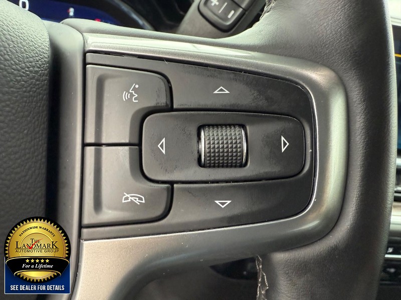 Chevrolet Silverado 1500 Vehicle Full-screen Gallery Image 11