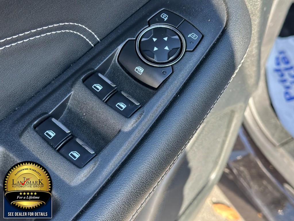 Ford Edge Vehicle Full-screen Gallery Image 08