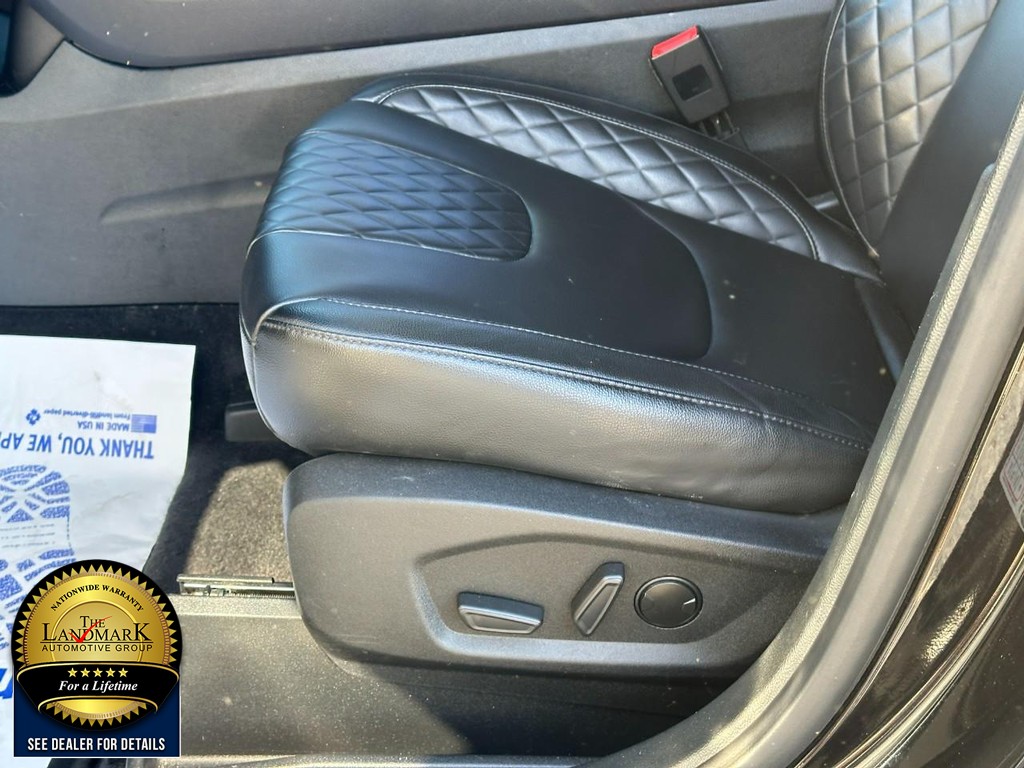 Ford Edge Vehicle Full-screen Gallery Image 10