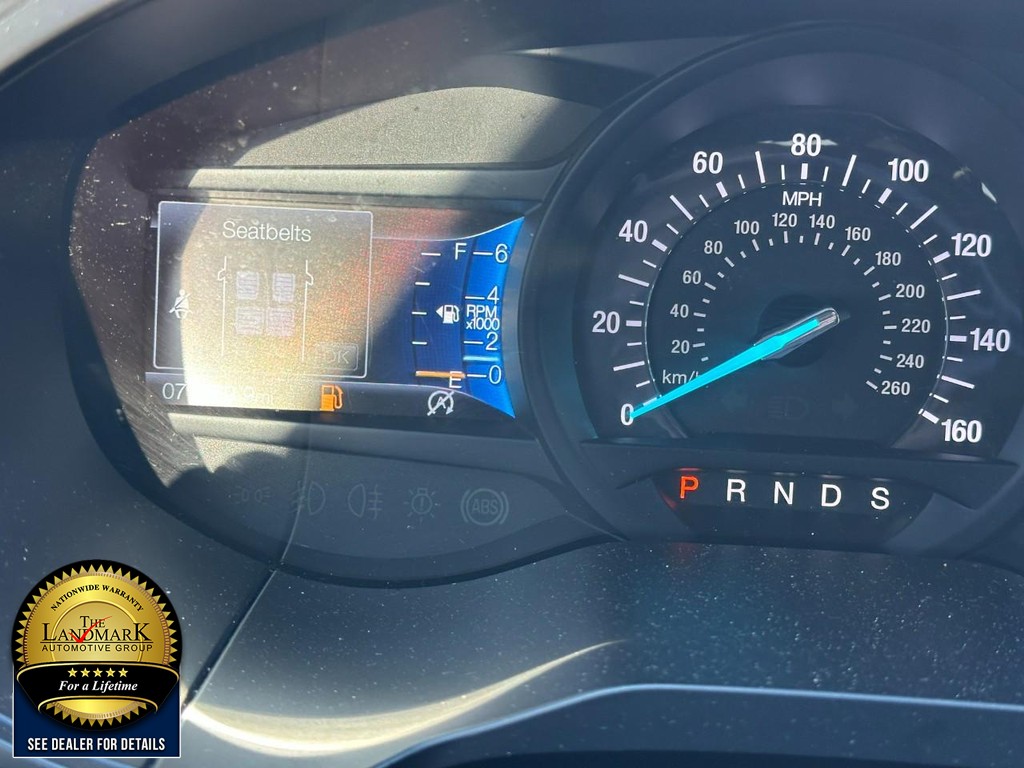 Ford Edge Vehicle Full-screen Gallery Image 13