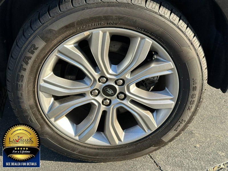 Ford Edge Vehicle Full-screen Gallery Image 6