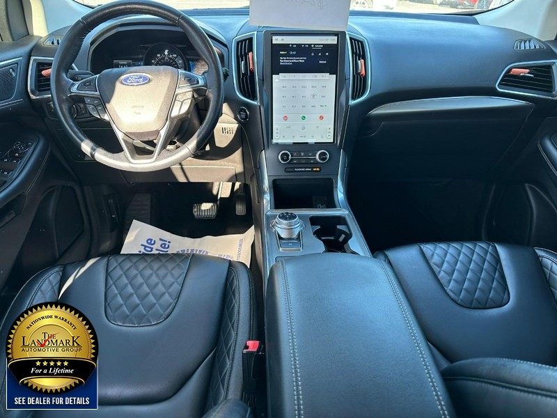 Ford Edge Vehicle Full-screen Gallery Image 11