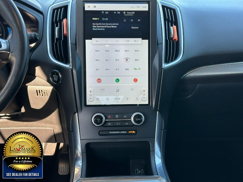 Ford Edge Vehicle Full-screen Gallery Image 13