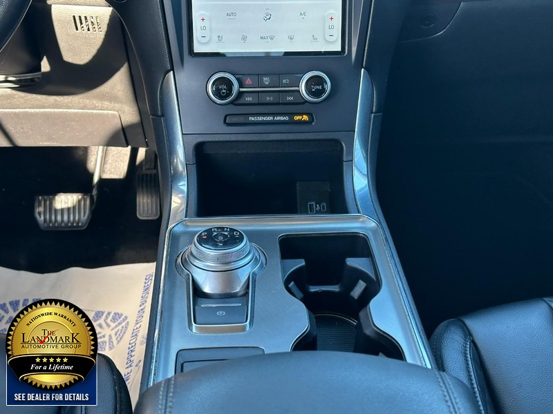 Ford Edge Vehicle Full-screen Gallery Image 14