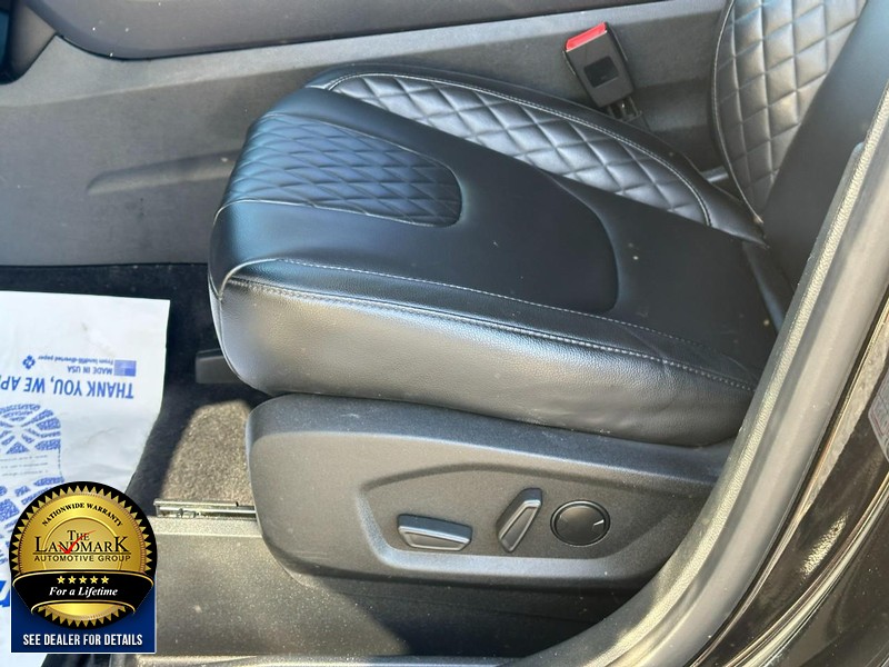 Ford Edge Vehicle Full-screen Gallery Image 18