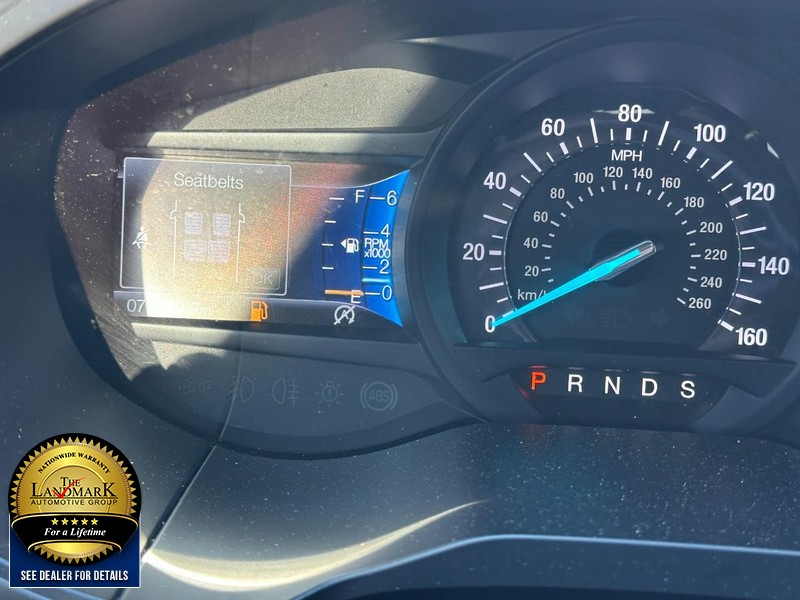 Ford Edge Vehicle Full-screen Gallery Image 21