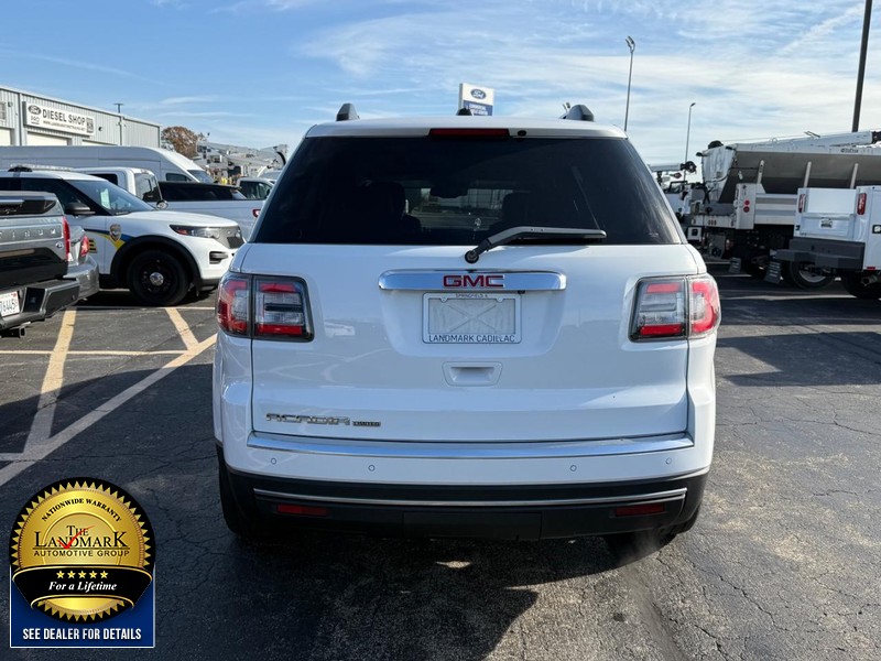 GMC Acadia Limited Vehicle Full-screen Gallery Image 7