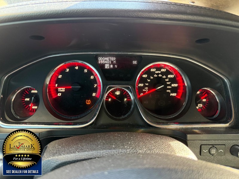 GMC Acadia Limited Vehicle Full-screen Gallery Image 12