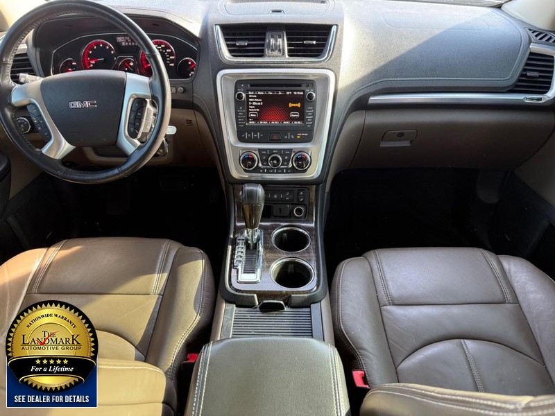 GMC Acadia Limited Vehicle Full-screen Gallery Image 18