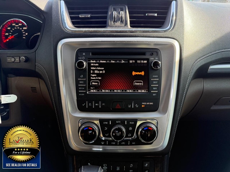GMC Acadia Limited Vehicle Full-screen Gallery Image 20