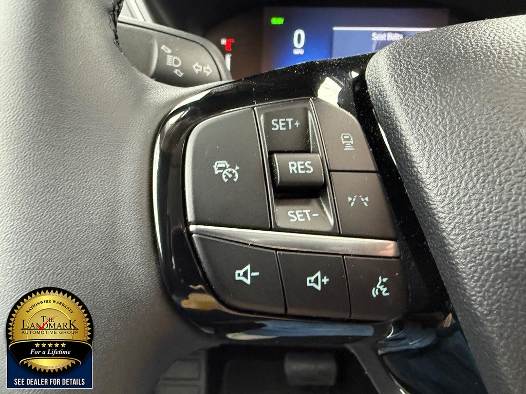 Ford Escape Vehicle Full-screen Gallery Image 10