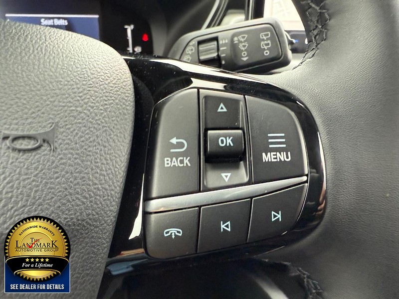 Ford Escape Vehicle Full-screen Gallery Image 11