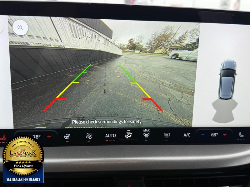 Ford Escape Vehicle Full-screen Gallery Image 13