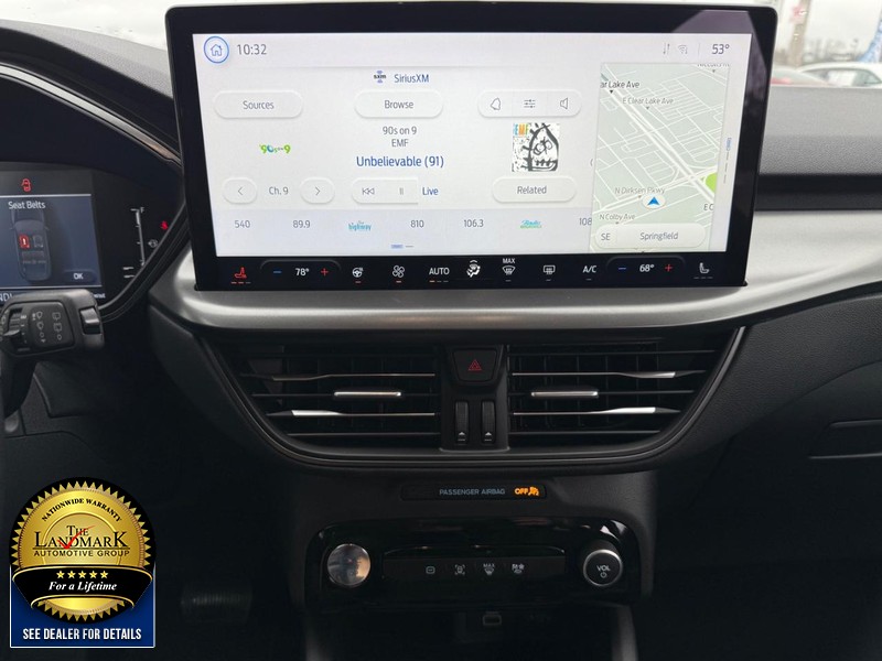 Ford Escape Vehicle Full-screen Gallery Image 19