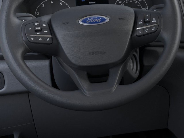 Ford Transit-150 Vehicle Full-screen Gallery Image 12