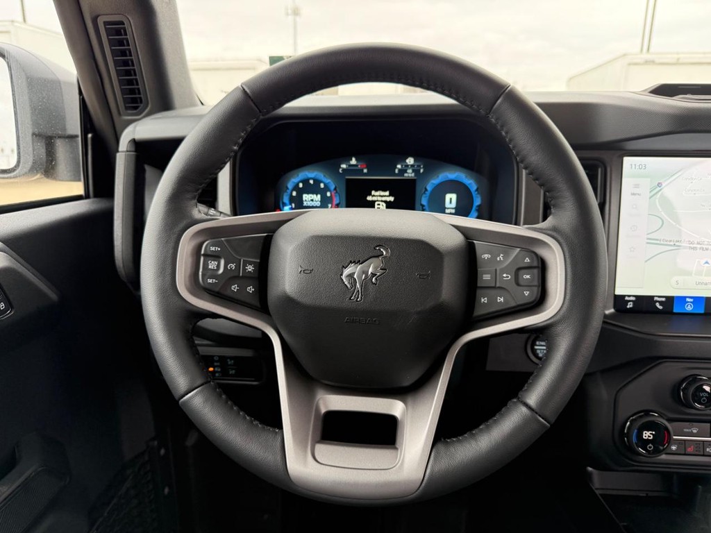 Ford Bronco Vehicle Full-screen Gallery Image 18