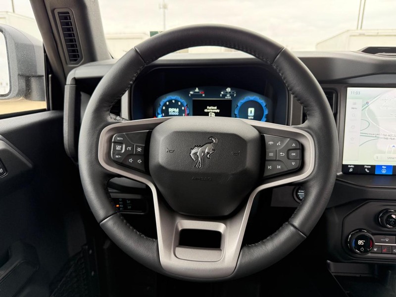 Ford Bronco Vehicle Full-screen Gallery Image 18