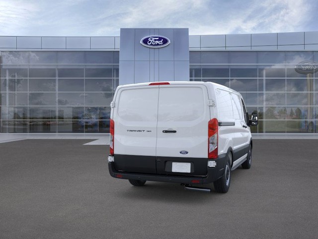 Ford Transit-150 Vehicle Full-screen Gallery Image 8