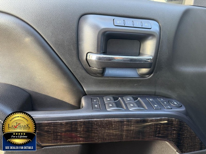 GMC Sierra 3500HD available WiFi Vehicle Full-screen Gallery Image 08