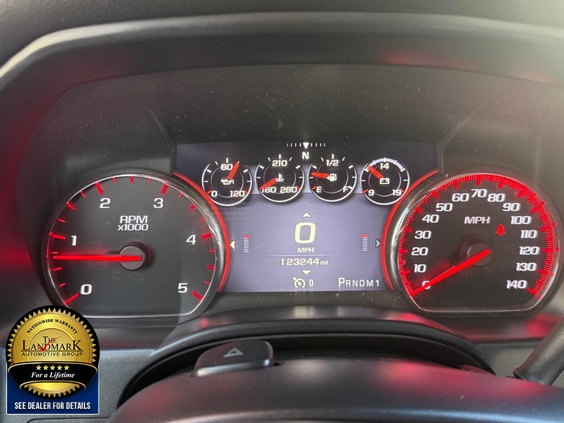 GMC Sierra 3500HD available WiFi Vehicle Full-screen Gallery Image 12