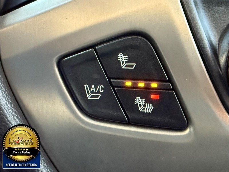 GMC Sierra 3500HD available WiFi Vehicle Full-screen Gallery Image 14