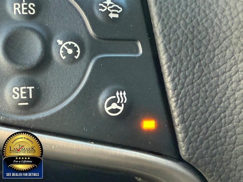 GMC Sierra 3500HD available WiFi Vehicle Full-screen Gallery Image 15