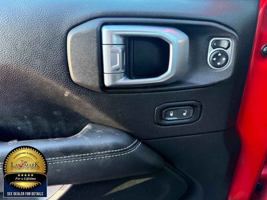 Jeep Wrangler Unlimited Vehicle Full-screen Gallery Image 8