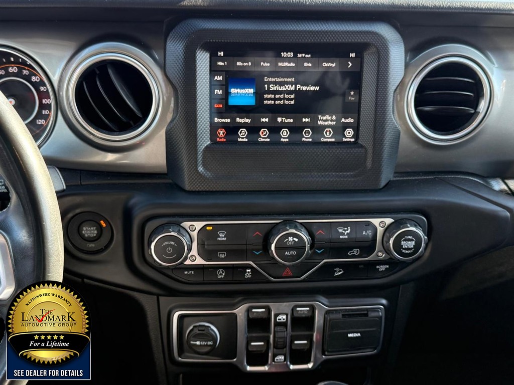 Jeep Wrangler Unlimited Vehicle Full-screen Gallery Image 17