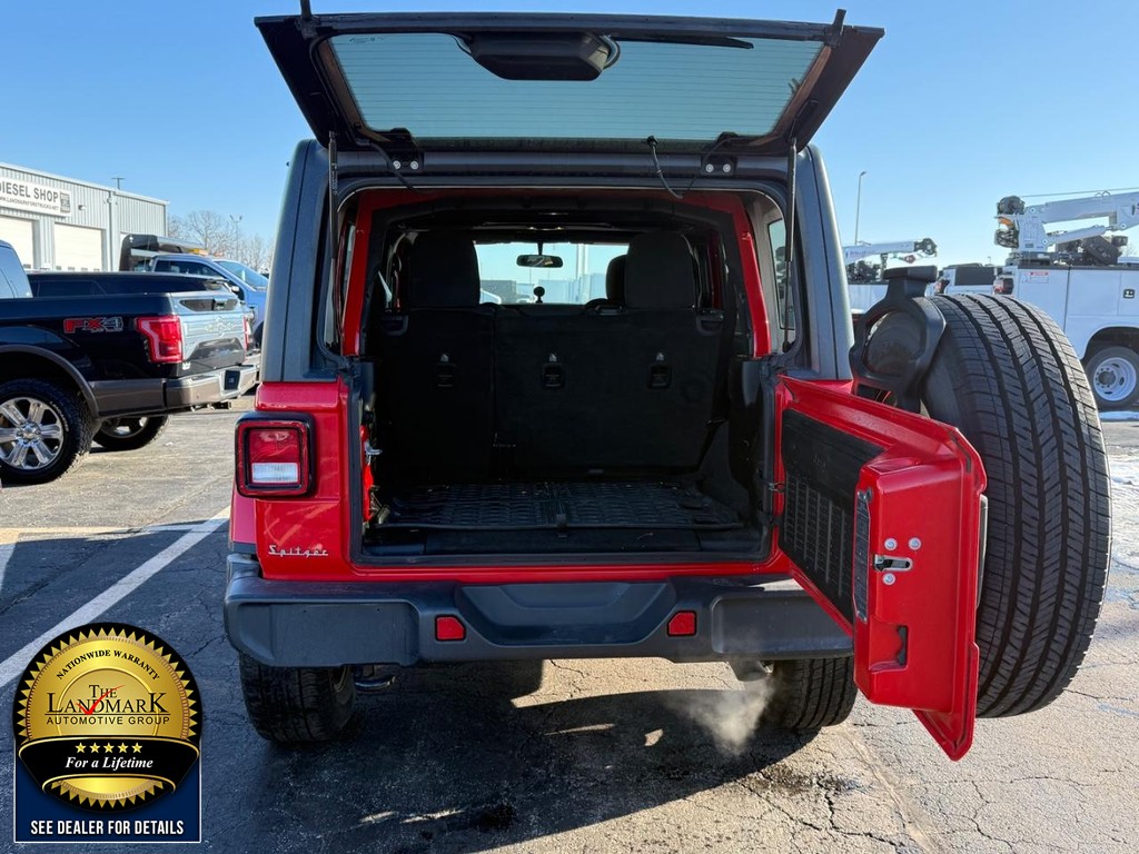 Jeep Wrangler Unlimited Vehicle Full-screen Gallery Image 18