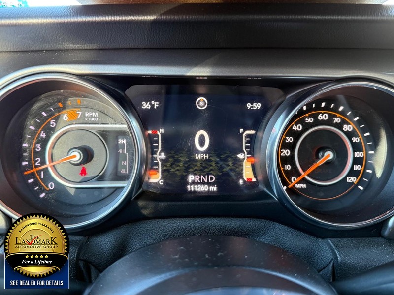 Jeep Wrangler Unlimited Vehicle Full-screen Gallery Image 12