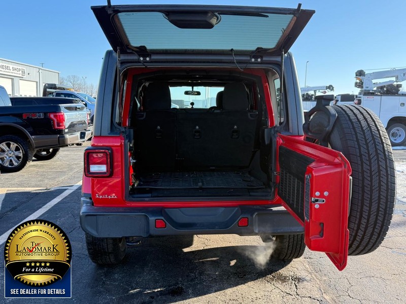 Jeep Wrangler Unlimited Vehicle Full-screen Gallery Image 18