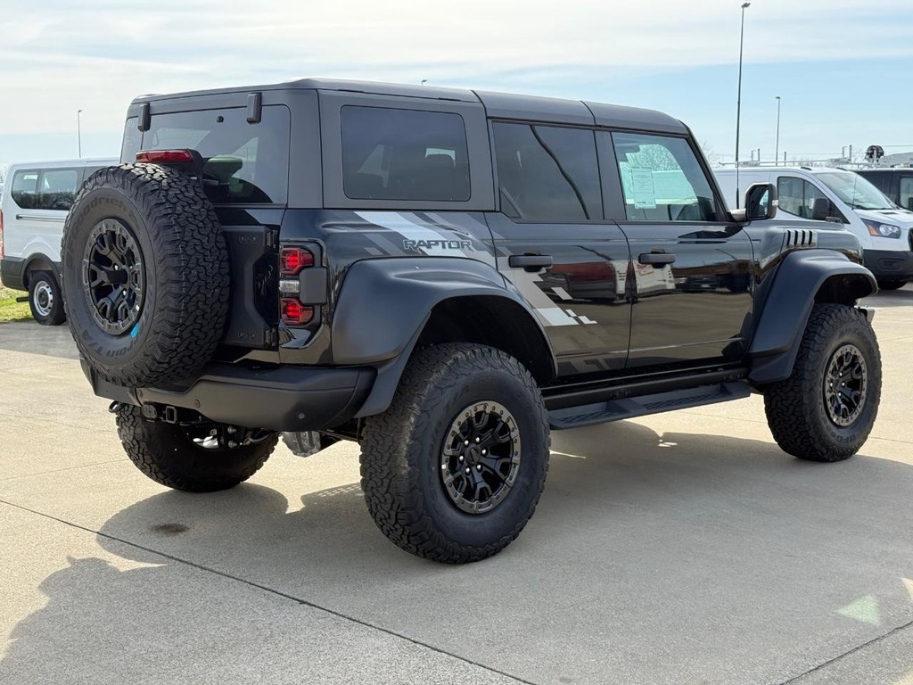 Ford Bronco Vehicle Full-screen Gallery Image 5