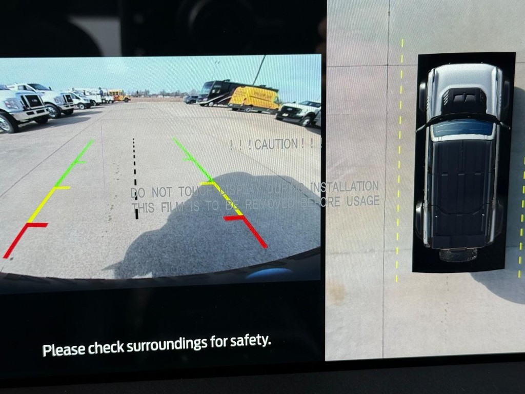 Ford Bronco Vehicle Full-screen Gallery Image 13