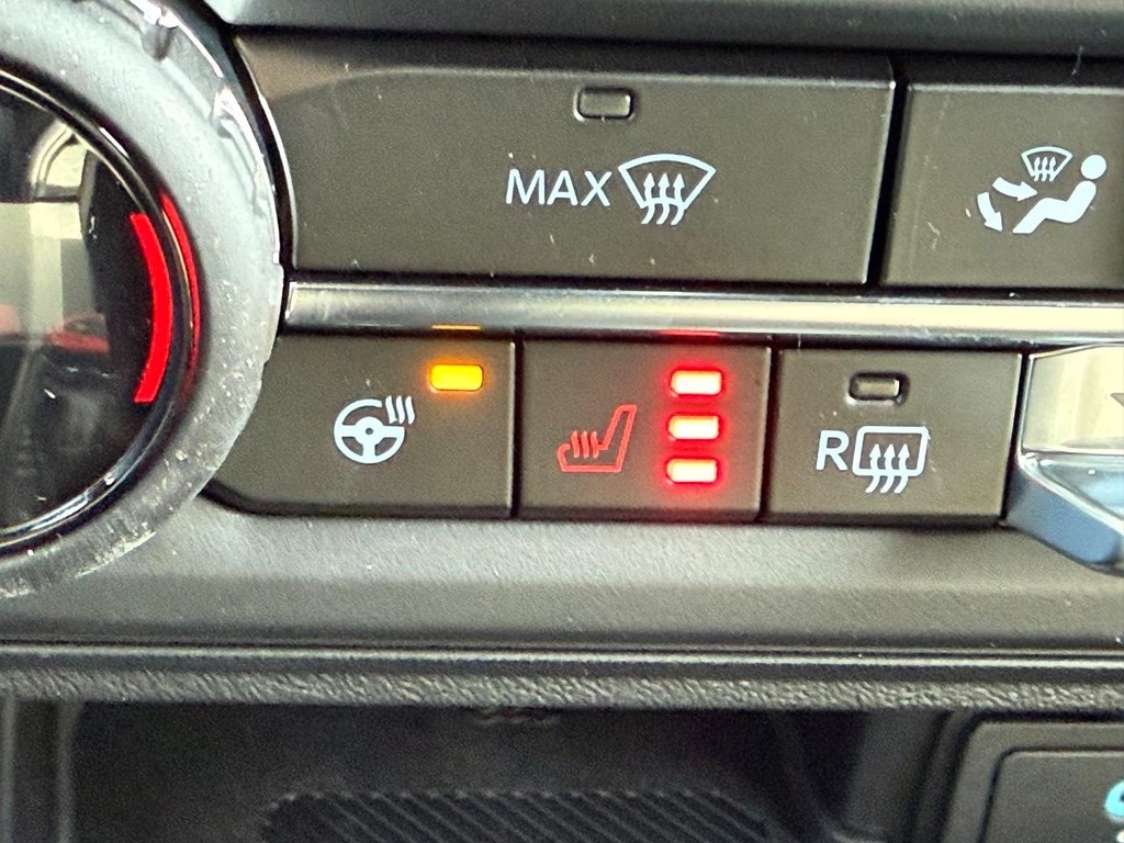 Ford Bronco Vehicle Full-screen Gallery Image 14