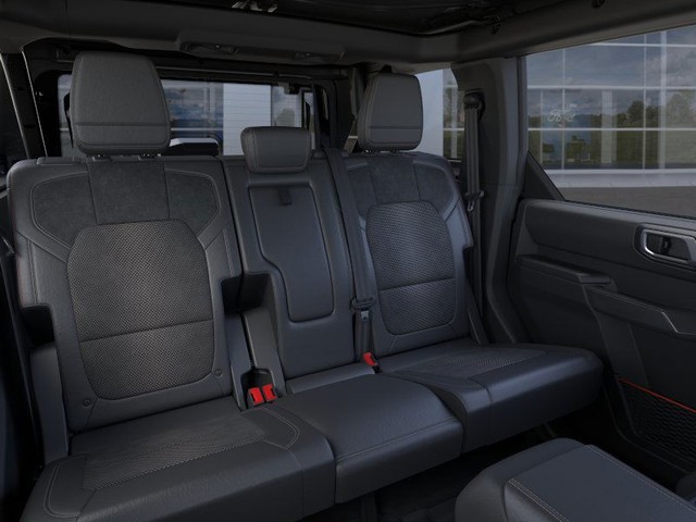 Ford Bronco Vehicle Full-screen Gallery Image 11