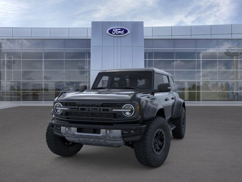 Ford Bronco Vehicle Full-screen Gallery Image 2