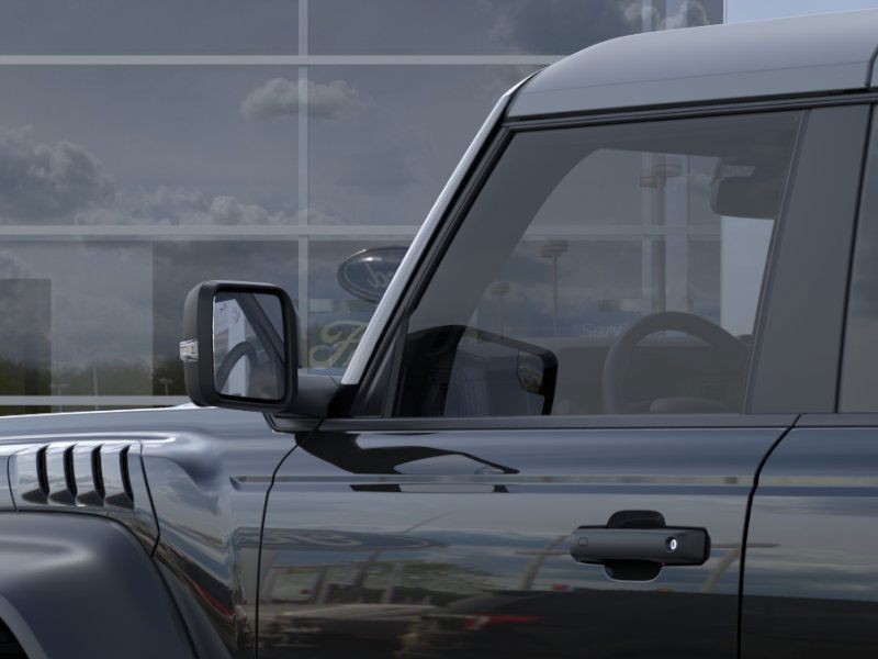 Ford Bronco Vehicle Full-screen Gallery Image 22