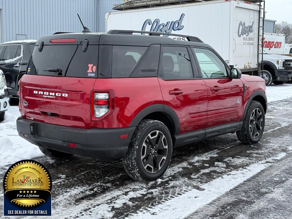 Ford Bronco Sport Vehicle Full-screen Gallery Image 05