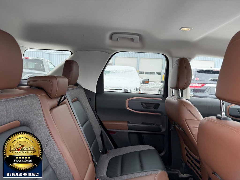 Ford Bronco Sport Vehicle Full-screen Gallery Image 15