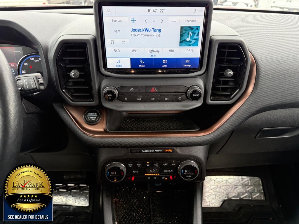 Ford Bronco Sport Vehicle Full-screen Gallery Image 18