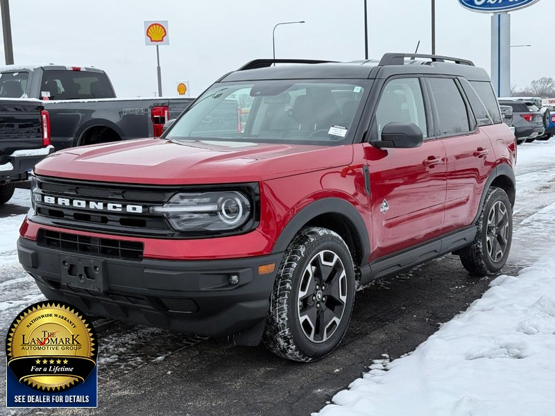 Ford Bronco Sport Vehicle Full-screen Gallery Image 5